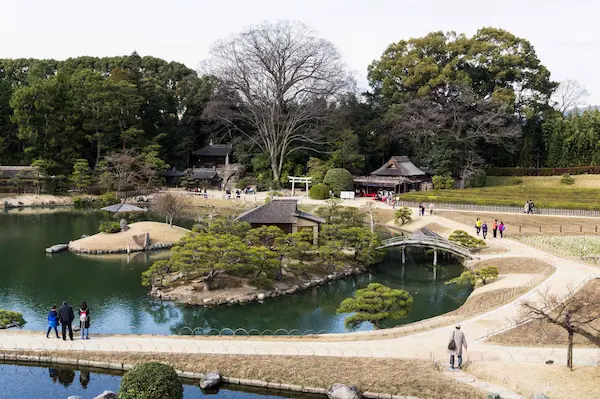 Naka no shima Island and Sawa no ike pond